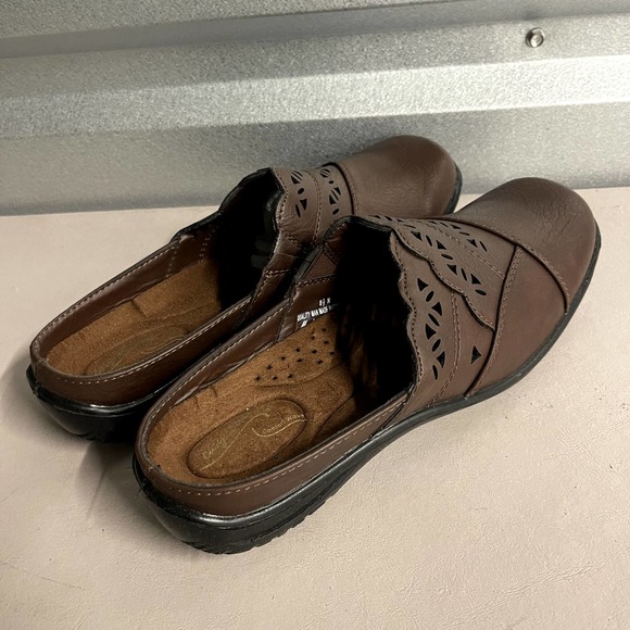 Easy Street Women's Tan Forever Mules Slip On Comfort Clogs - Size 8.5 - Picture 5 of 7